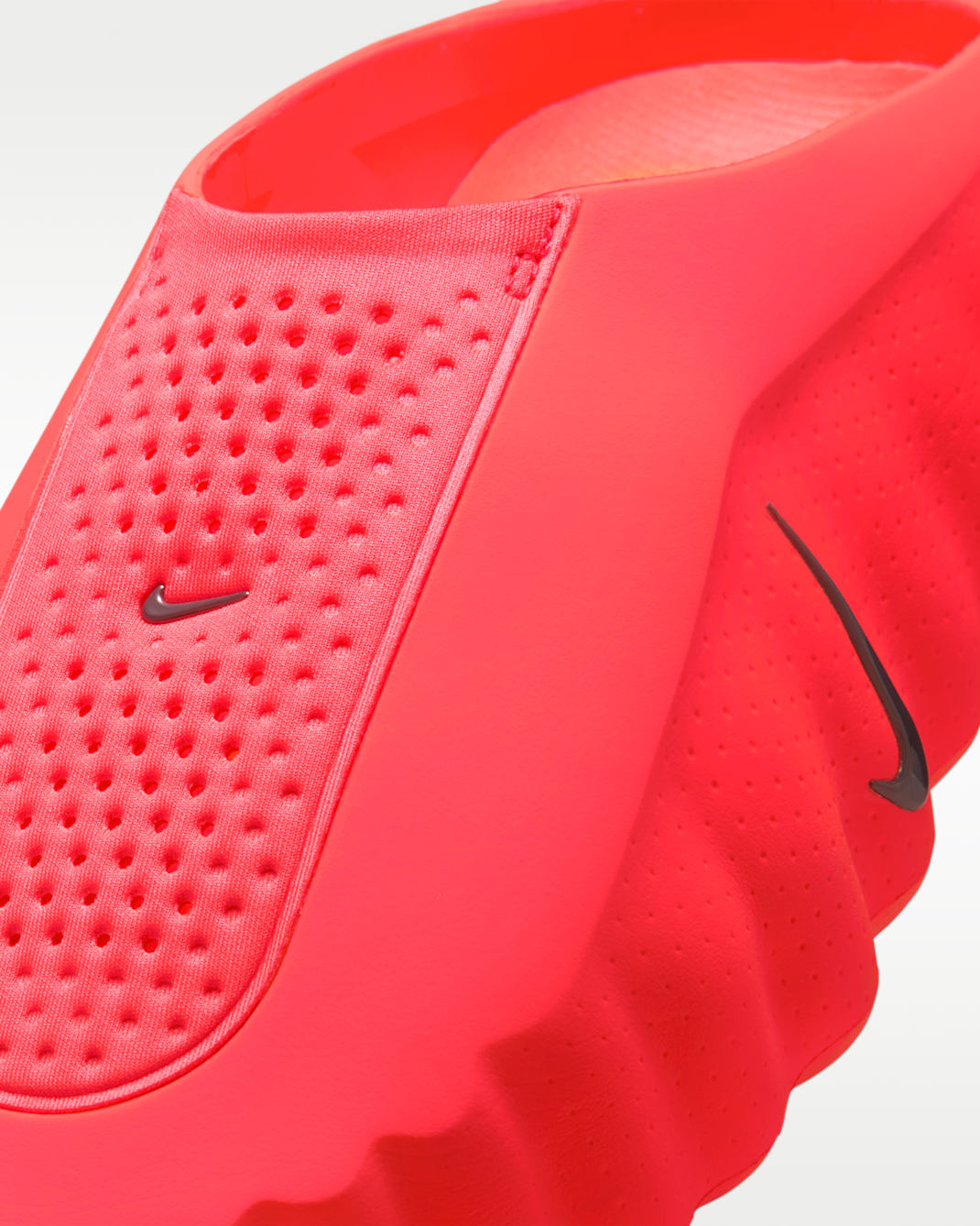 Nike Mind 001 Women's Pregame Mules